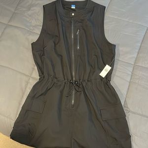 Old Navy women’s romper size L NEVER WORN